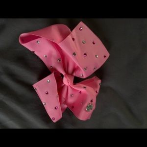 JoJo Siwa hair bow